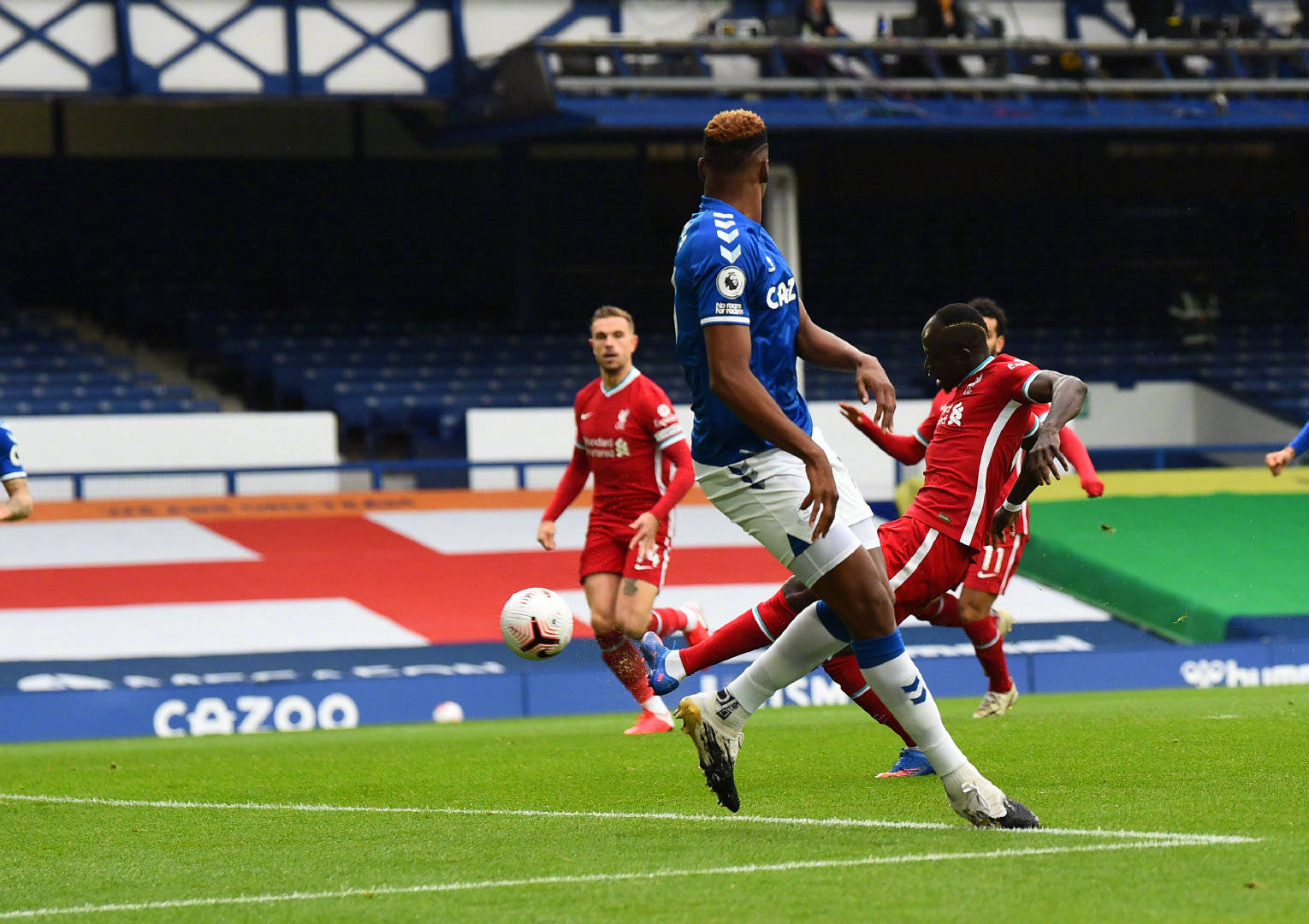 众多球队垂 众多球队垂